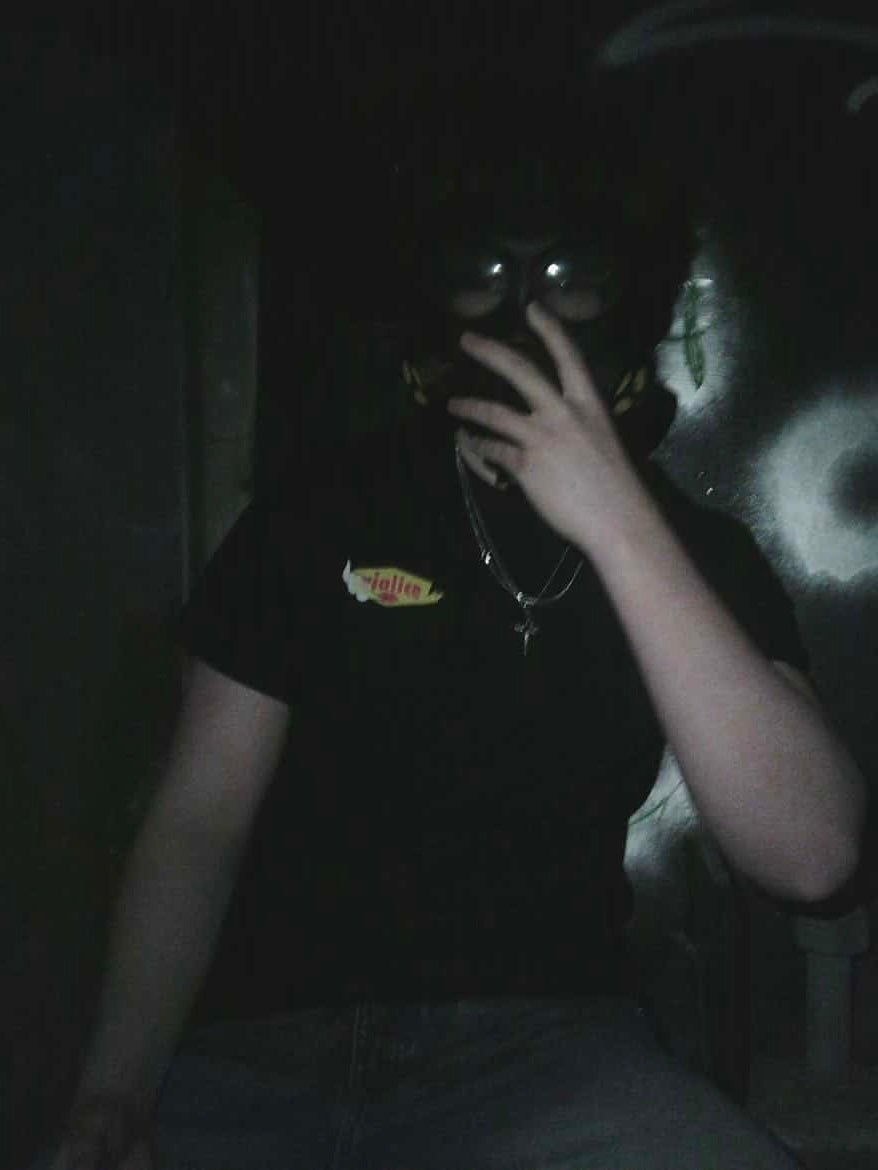 Vialice x Employee "Dennys" Tshirt