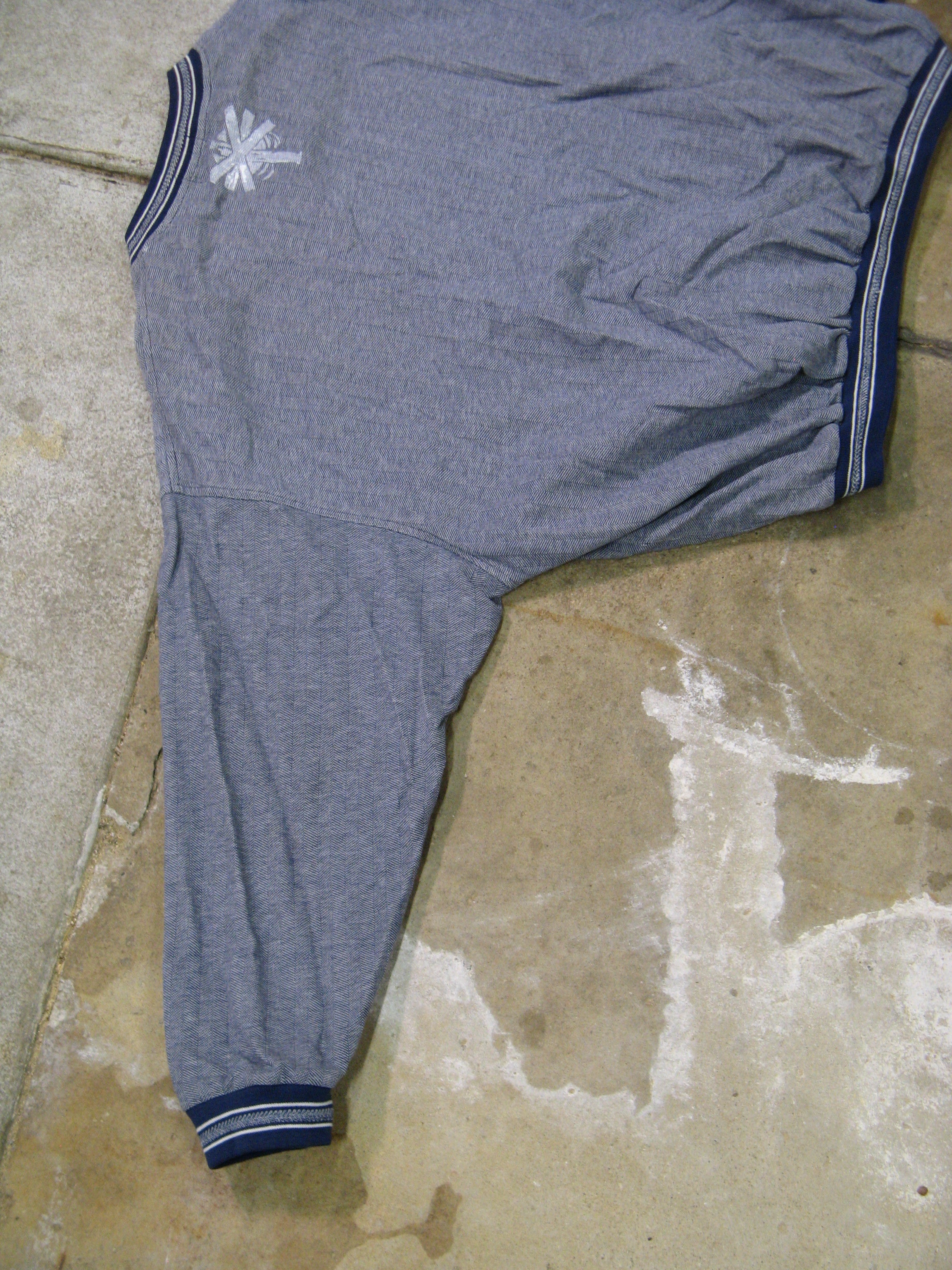 Vialice Eyes Sweater