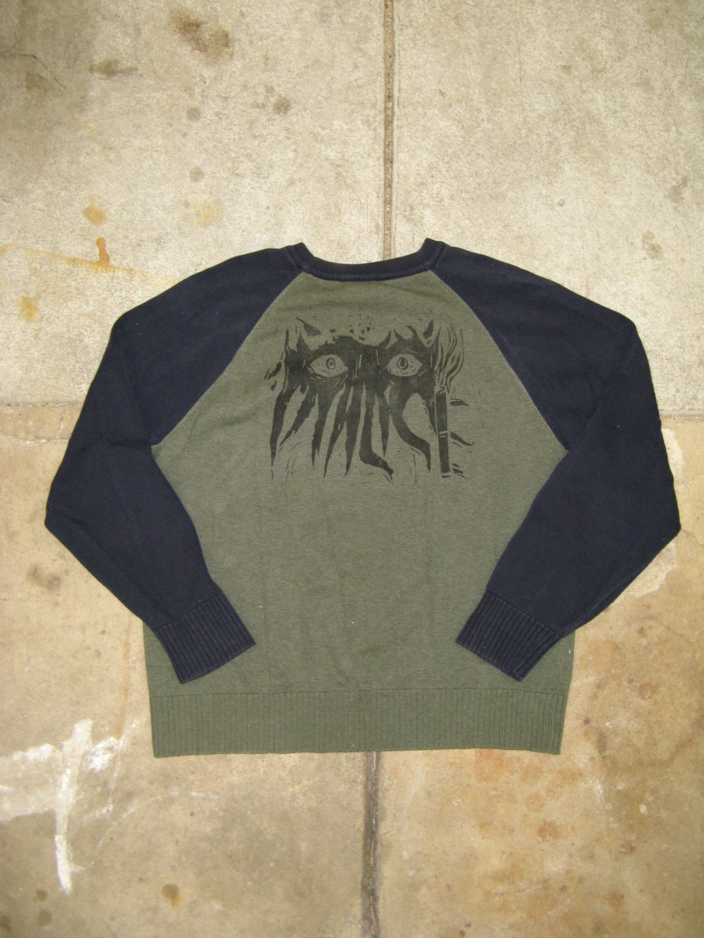 Vialice Green Raglan Longsleeve